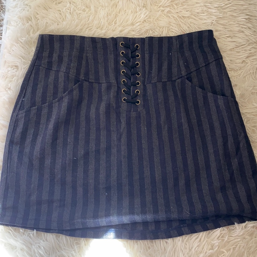 Zip up corset style stripped skirt